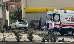 İskenderun’da freni patlayan kamyon 5 araca çarptı: 3 yaralı