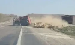 Amasya'da aşırı yük traktörü devrildi