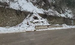 Heyelan korku dolu anlar yaşattı: 3 bina tahliye edildi