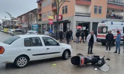 Motosiklet ile otomobil çarpıştı: 1 yaralı