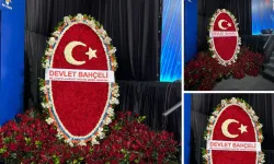 MHP lideri Bahçeli'den AK Parti kongresine özel çelenk!