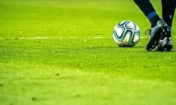 Futbol kurallarında devrim: Ofsayt, VAR ve maç süresi değişiyor