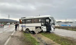 Kaza yapan işçi servisinde 4 yaralı