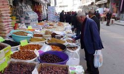 Van'da bayram öncesi pazarlarda hareketlilik başladı