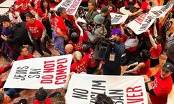 Yahudi Barış Sesi, Trump Tower'da protesto düzenledi