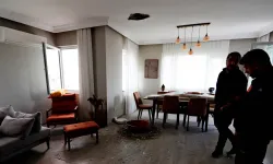 Apartmana yıldırım düştü, tavanda delik açıldı