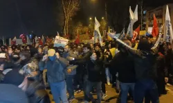 Bursa'da 'İmamoğlu' protestolarına polis müdahalesi