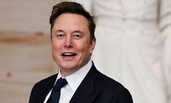 Elon Musk, uzayda mahsur kalan astronotları getireceklerini söyledi!