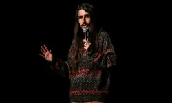 Deniz Göktaş, İzmir’de stand-up gecesiyle seyircileri kahkahaya boğacak!