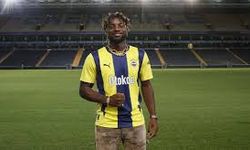 Fenerbahçe'de Saint Maximin Kadro dışı bırakıldı