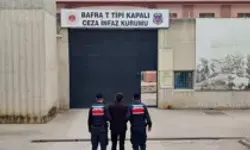 Samsun’da 10 yıl hapis cezasıyla aranan iki kişi yakalandı