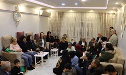 Tülay Hatimoğulları, İstanbul'da ev ziyaretleri gerçekleştirdi: Süreci halkımızla birlikte büyütmeye devam edeceğiz