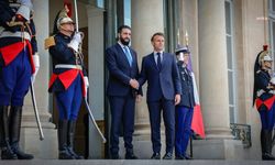 Ahmed El-Şara, Fransa Cumhurbaşkanı Macron ile görüştü
