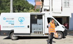 Antalya Büyükşehir Belediyesi Manavgat Aşevi’nin ihtiyaç sahiplerine sıcak yemek hizmeti sürüyor
