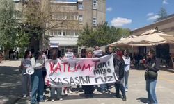 AYM’nin hayvan yasasının iptal istemini reddetmesine Hacettepe’li öğrencilerden tepki: “Katliam yasasını tanımıyoruz”