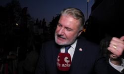 Beyazıt'ta "Millet İradesine Sahip Çıkıyor" mitingi... Bahadır Erdem, "Bu üniversitenin hocası olarak Ekrem Başkan'ın diplomasını almasını hiçbir suretle kabul etmiyorum"