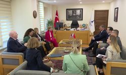 Birleşik Krallık Büyükelçisi’nden Başkan Tugay’a ziyaret