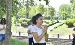 Bornova Belediyesi'nden 8 bin 500 yıllık tarihi merkezde yoga buluşması