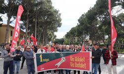 Burhaniye’de 1 Mayıs Emek ve Dayanışma Günü, Cumhuriyet Meydanı’nda kutlandı