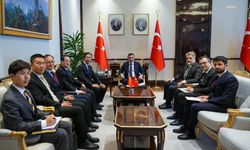 Cevdet Yılmaz, Çin Halk Cumhuriyeti Ulusal Halk Kongresi Daimi Komitesi Başkan Yardımcısı Jie ile bir araya geldi