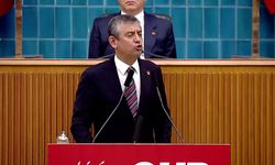 CHP grup toplantısı... Özgür Özel: "Erdoğan, çoklu makam bozukluğu hastalığının pençesinde"
