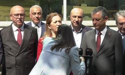 CHP Lideri Özgür Özel’in DİSK ziyareti… Arzu Çerkezoğlu: “Demokrasimizin bu kadar ağır saldırılar altında olduğu bir süreçte işçilerin örgütlenmesi ve sendikalaşması bir memleket meselesidir”