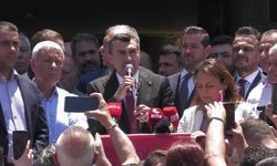 CHP'li belediyelere yeni operasyon... Seyhan Belediyesi önünde açıklama yapan Karalar: "CHP'lilere yaptığınızın onda birini kendi belediyenize yapıyor musunuz?"