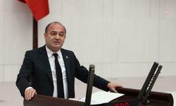 CHP’li Karabat: “Mehmet Şimşek’in esas bakması gereken yer, ‘turpun büyüğü’ diyerek ülkeyi felakete sürükleyen Saray’dır"