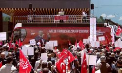 CHP'nin "Millet İradesine Sahip Çıkıyor" mitingi... Ahmet Özer'in mektubu okundu: "Karanlık oluşuyorsa şafak sökmek üzeredir, ülkemizin demokrasi şafağındayız"