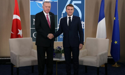Cumhurbaşkanı Erdoğan, Fransa Cumhurbaşkanı Macron ile telefonda görüştü: “Ukrayna savaşında tarihi bir dönüm noktası”