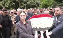 Dervişoğlu’na dert yanan esnaf: “Siyaset para kazanma sanatı oldu bu ülkede. Vatandaşı düşünen kimse yok artık”