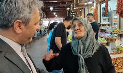 DEVA Partisi Genel Başkan Yardımcısı Türkmen'e konuşan Elazığlı vatandaş: ''Ben bu yaşa kadar hep umutluydum. Ama bu diplomanın iptal edilmesi ile umutsuzum artık''