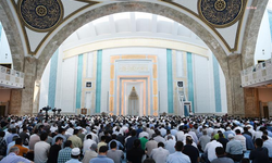 Diyanet’in Cuma hutbesinden: "Gayr-i ahlaki tiyatro, sinema ve dizi filmler, zinayı meşru göstermeye çalışmaktadır"
