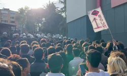 Eğitim Sen İstanbul 6 Nolu Üniversiteler Şubesi, Boğaziçi'nde Nureddin Yıldız'ı protesto eden en az 45 öğrencinin gözaltına alındığını duyurdu