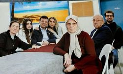 Ekrem İmamoğlu, ailesiyle görüşmesi sırasında çekilmiş fotoğrafı paylaştı