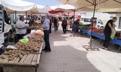 Emekli vatandaş: "Nektarinin tanesi 18 TL. Bir tane nektarin alamam, yiyemem"