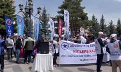 Erzurum'da da işçiler, hak ve özgürlük talepleriyle meydana çıktılar
