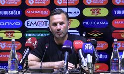 Galatasaray Teknik Direktörü Okan Buruk ve Göztepe Teknik Direktörü Stanimir Stoilov mücadeleyi değerlendirdi