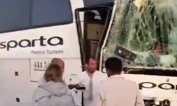 Isparta’da iki otobüs çarpıştı, 27 kişi yaralandı