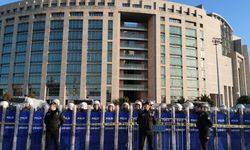İstanbul Cumhuriyet Başsavcılığı yeni bir soruşturma başlattı... İmamoğlu'nun avukatları Kemal Polat ve Mehmet Pehlivan açıklama yaptı