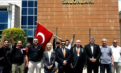 İYİ Partili Türkoğlu, İstanbul'da gençlerin duruşmasını takip etti