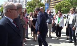 İzmir Büyükşehir Belediye Başkanı Tugay, şehit anneleri ile bir araya geldi
