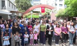 İzmirli annelere en özel kutlama