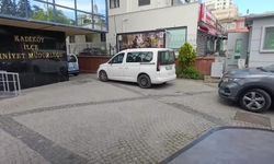 Kadıköy'de, CHP standı yakınında bir çocuğa yönelik saldırıyla ilgili 3 kişi gözaltına alındı