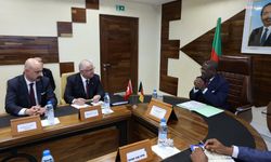 Kamerun Başbakanı Joseph Dion Ngute, Bakan Yaşar Güler'i kabul etti 