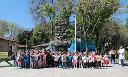 Keçiörenli miniklerden Evcil Hayvan Parkı’na ziyaret 