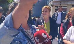 Kemalpaşalı çay üreticilerinden 'fiyat' tepkisi: "Bir paket cips 40- 50 lira. Bizim çayımız, emeğimiz bir cips kadar etmiyor mu?"
