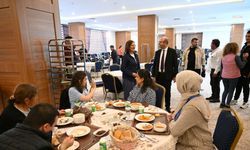 Kırşehir Belediye Başkanı Ekicioğlu, ZİÇEV öğrencilerini ağırladı 