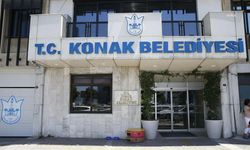 Konak Belediyesinde işçiler greve çıktı... Belediyeden açıklama: "Bugünü kurtaran ama yarını tehlikeye atan hiçbir adımı doğru bulmuyoruz"