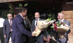 Manisa Büyükşehir Belediye Başkan Zeyrek, halk otobüsü esnafıyla bir araya geldi